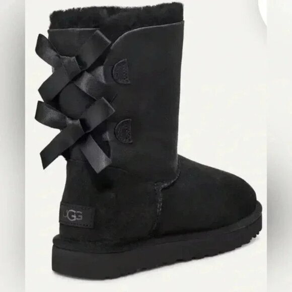 UGG Bailey Bow II Black Shearling Boot Women's US 5 EU 36 UK 3 NIB - Picture 1 of 8